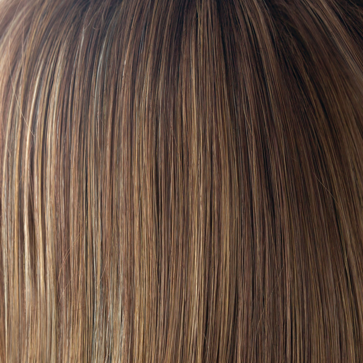 Almond Spice-R - Toasted almond tones, beige and gold blonds with medium mocha brown root
