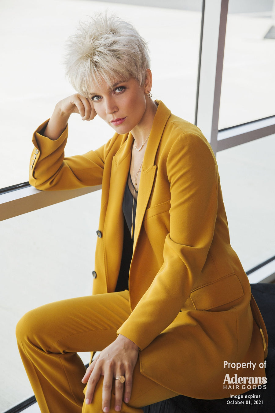 Brady wig by Noriko in Platinum Pearl
