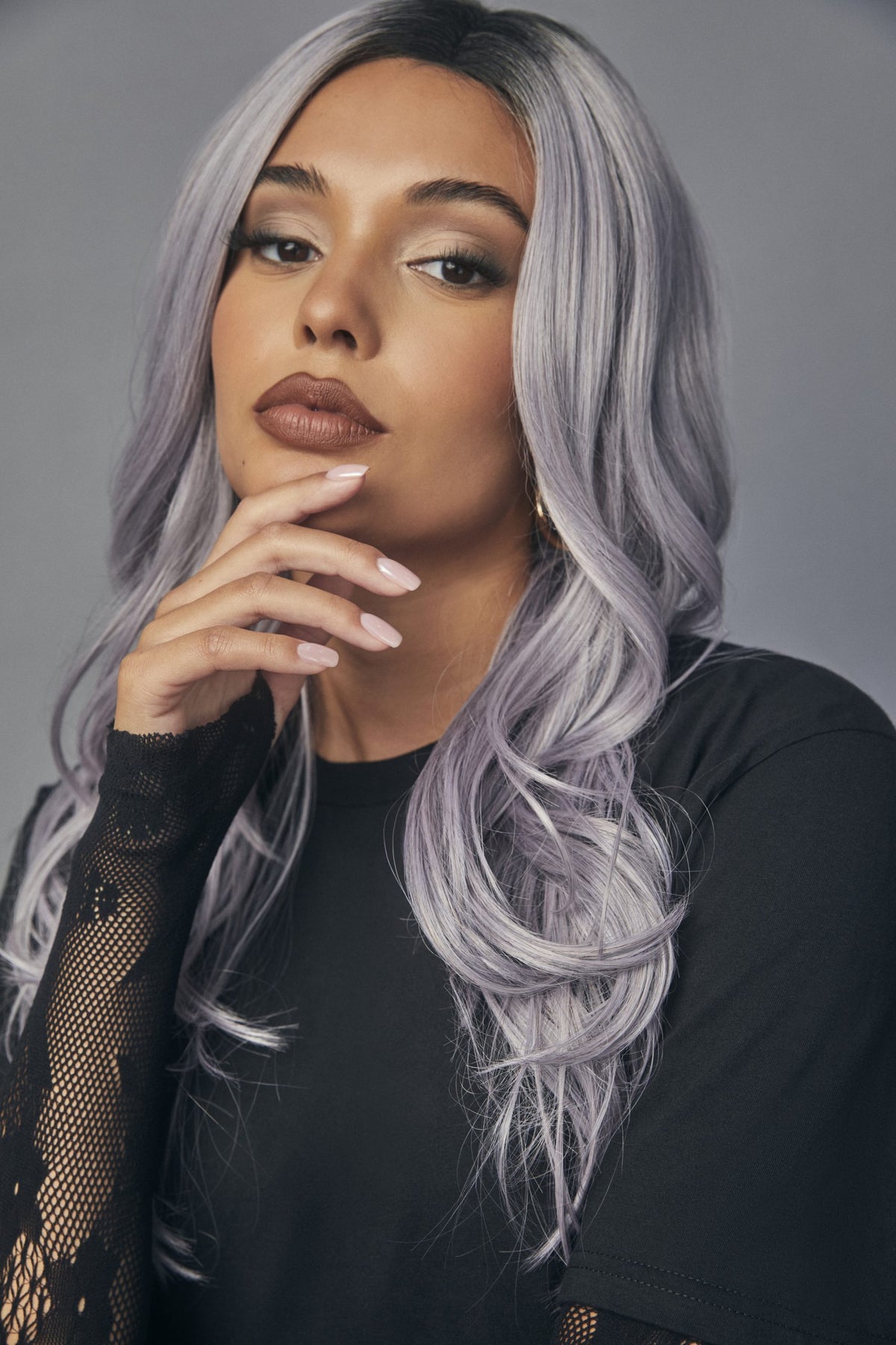 Model wearing Allure Wavez in Lunar Haze
