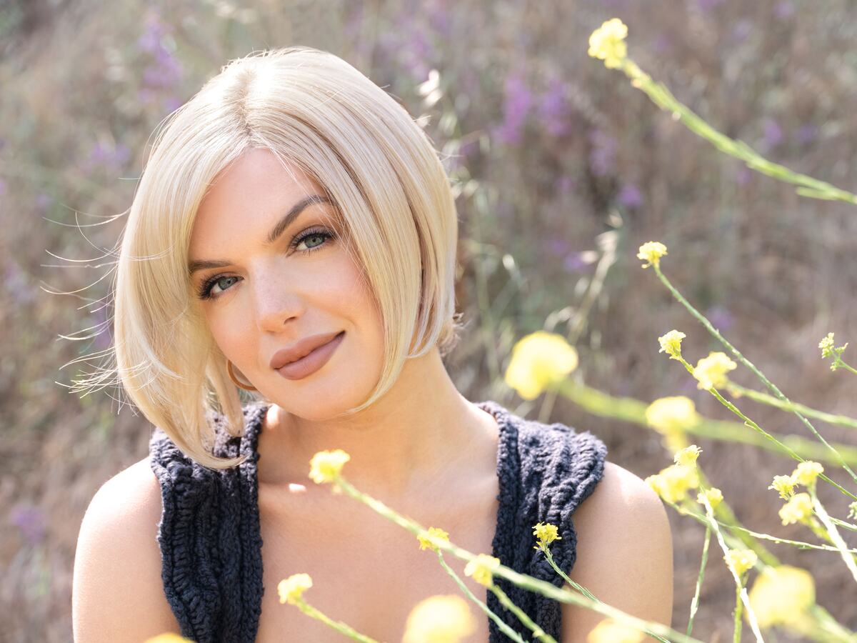 Niki Wig - 6542