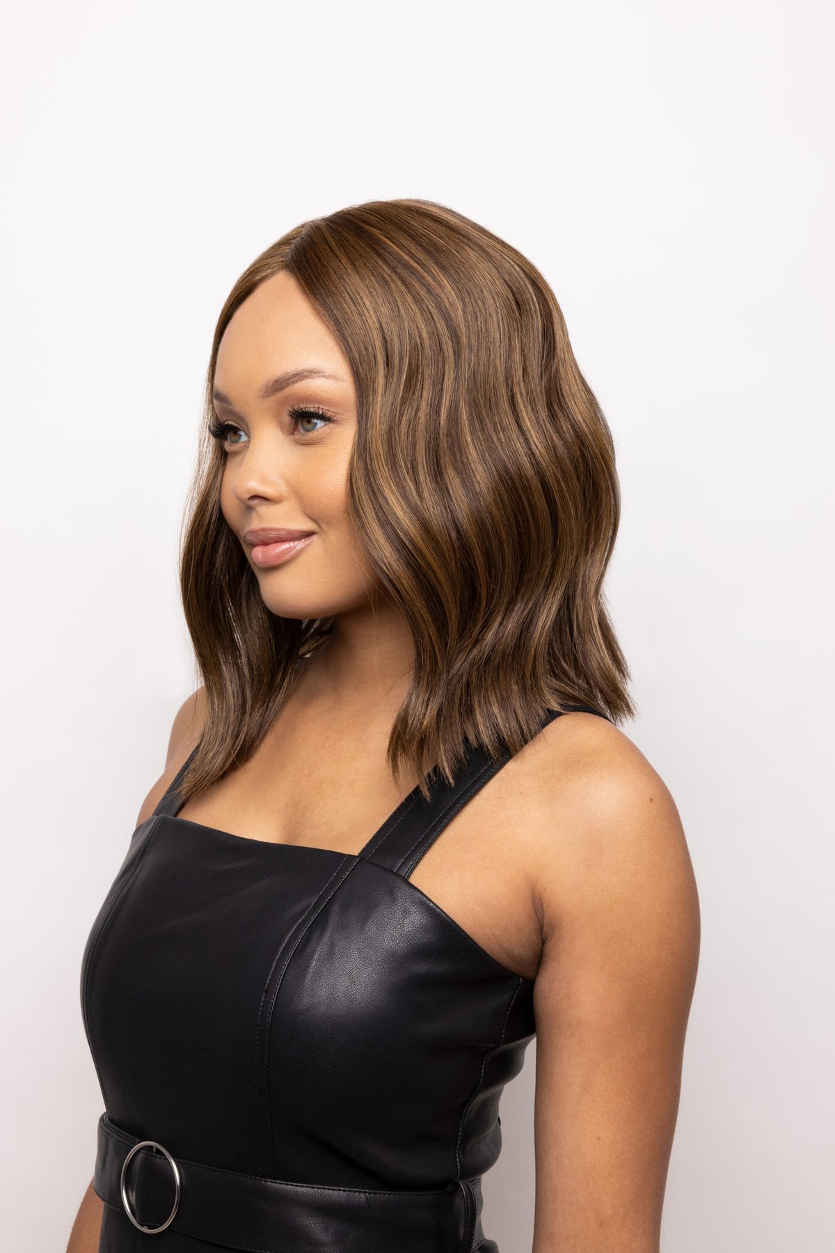 Velvet Wavez wig by Muse in Marble Brown